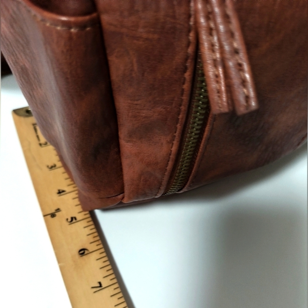 Bueno Faux Brown Leather Bag - Picture 8 of 12